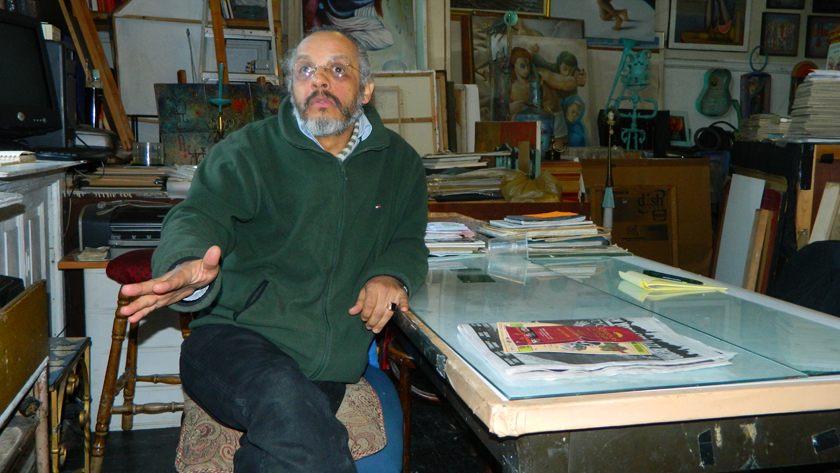 Silvio de la Cruz en su estudio en el Clemente Soto Vélez en Nueva York (Foto Nueva York Digital)