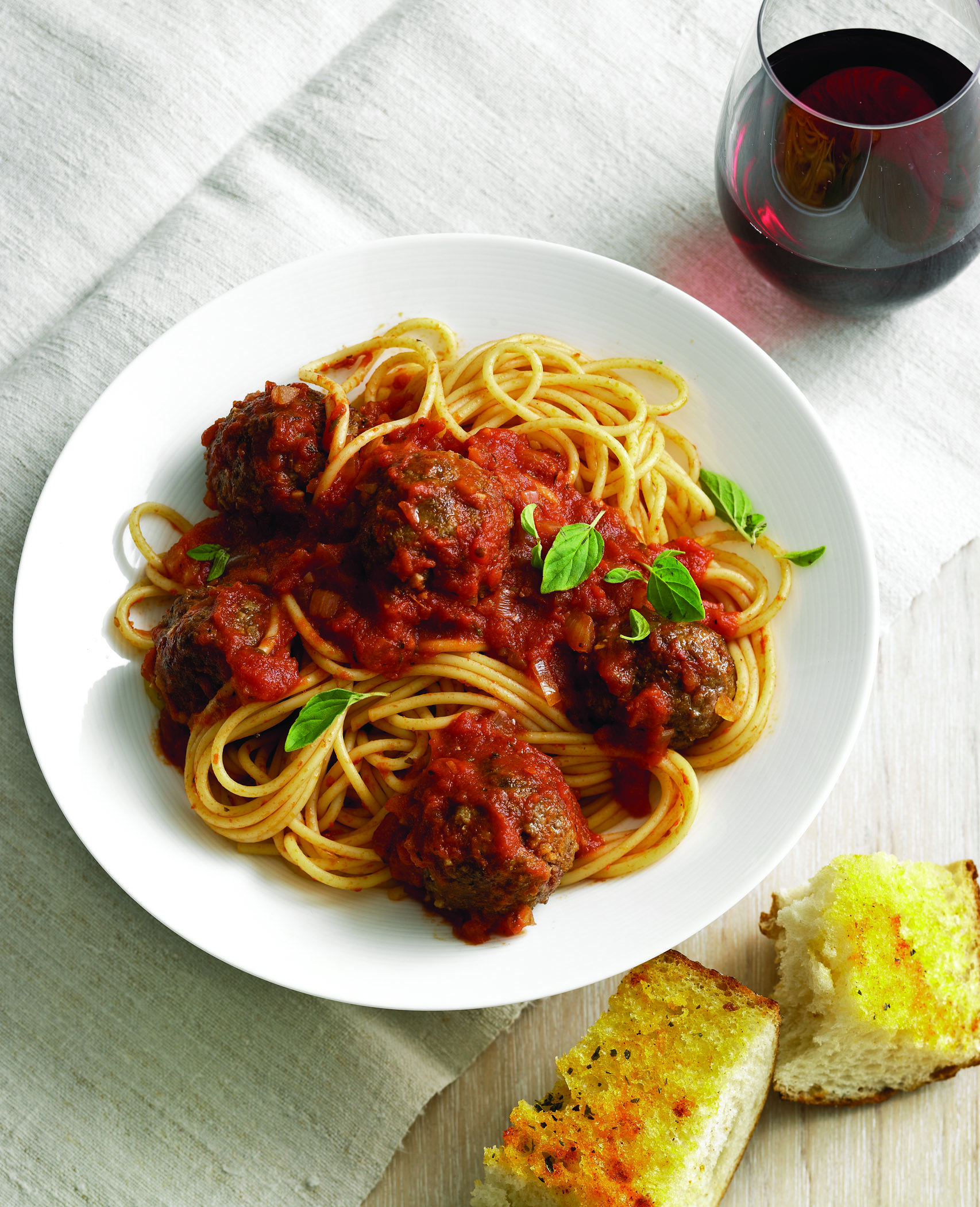 Spaghetti y albóndigas