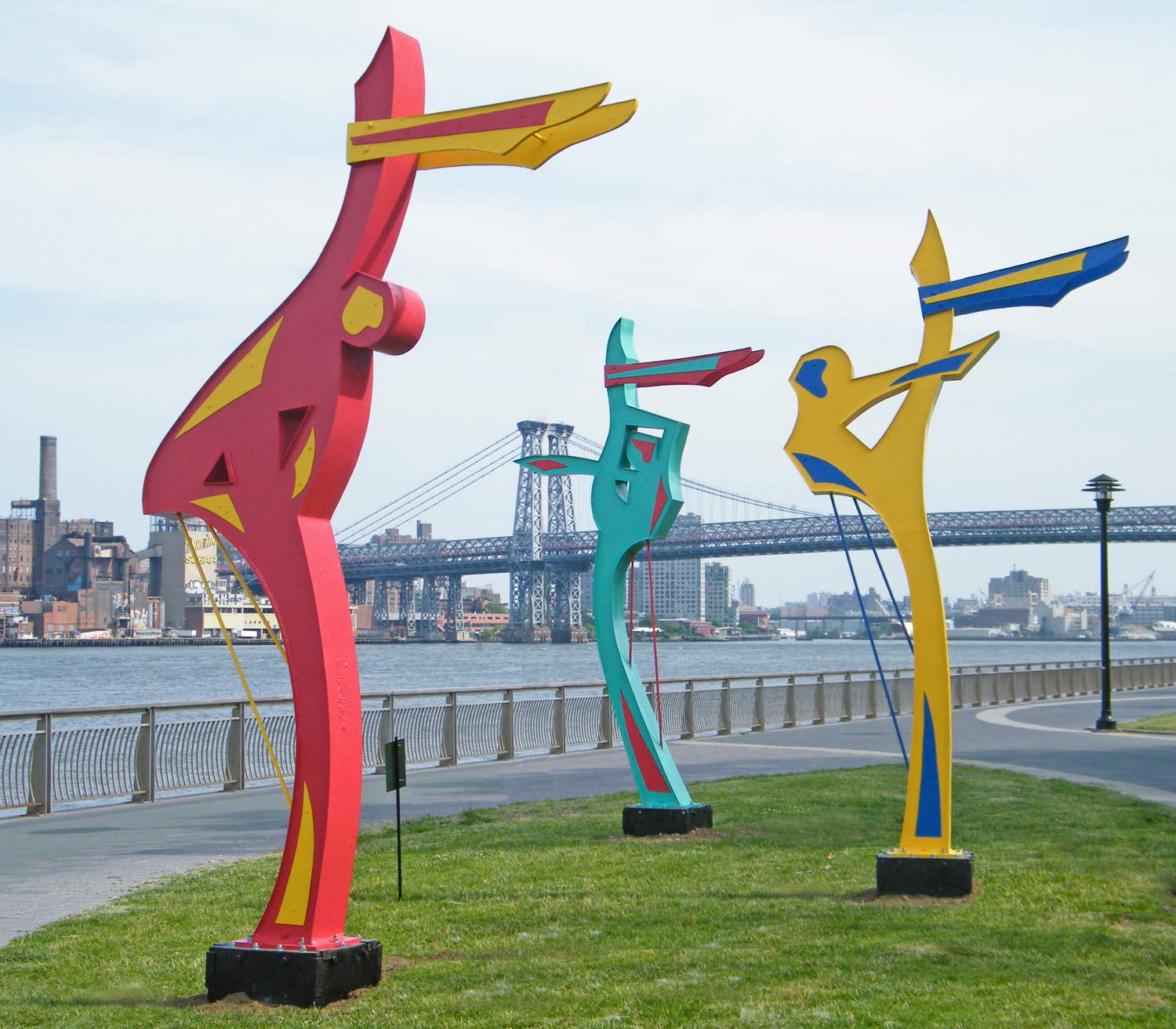 Escultura ‘Bailarines del viento’ en East River