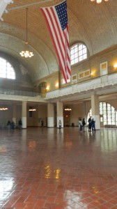 Ellis Island gran salón de espera a los inmigrantes permanecerá cerrado para la temporada de reapertura de la Estatua de la Libertad. Foto Nueva York Digital