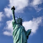 800px-Liberty-statue-from-below